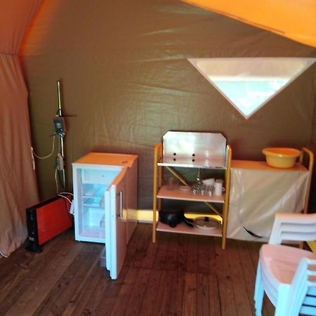 Tente Canadienne Marcilly-Sur-Vienne Экстерьер фото